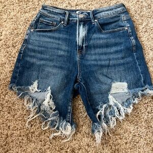 Risen distressed cut off shorts size small, EUC